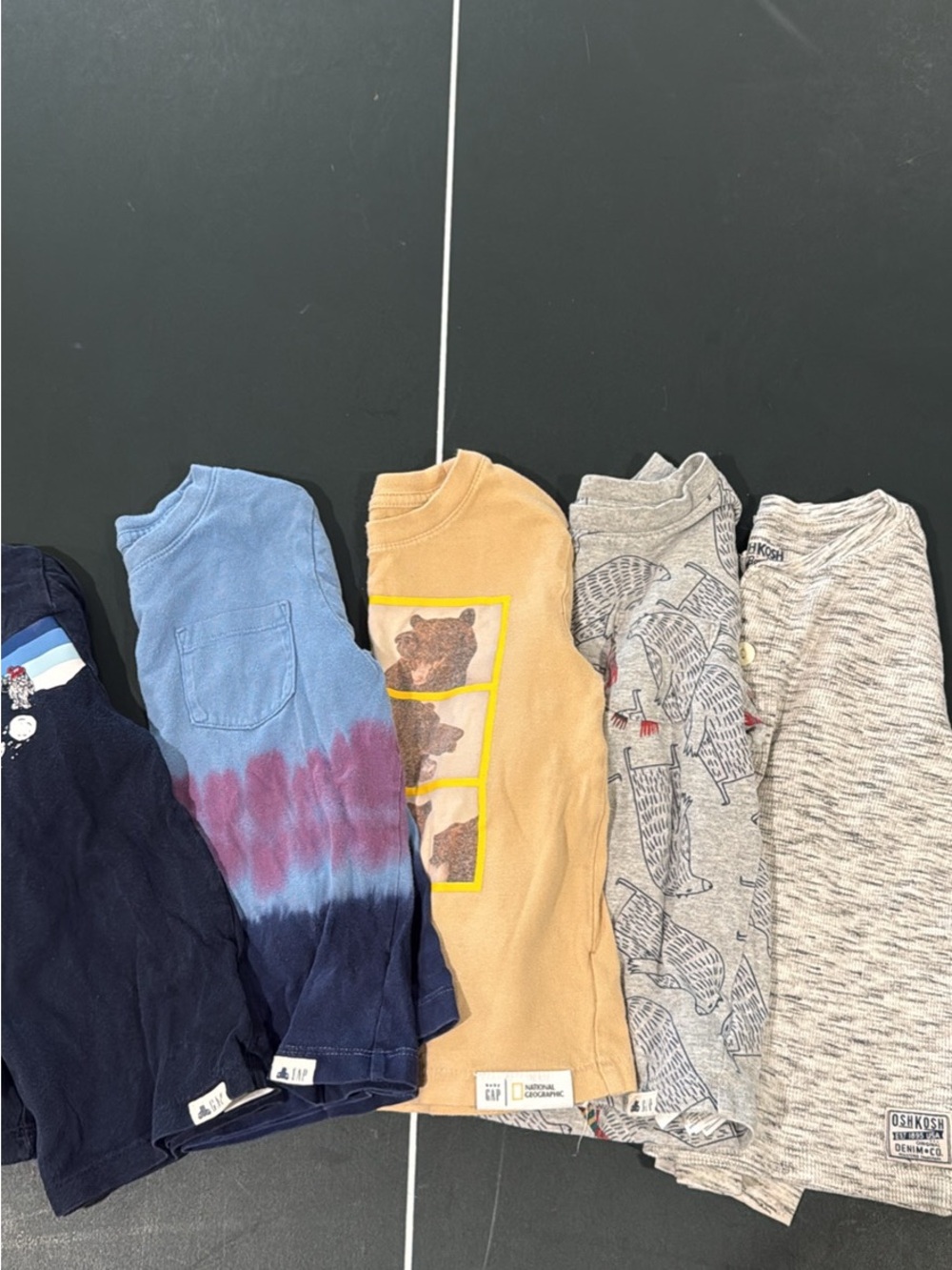 Kids Long Sleeve Bear Graphic Tees - Gap - OshKosh B'gosh 4T